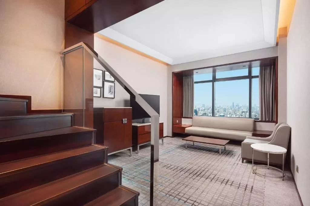 Renaissance Shanghai Zhongshan Park Hotel